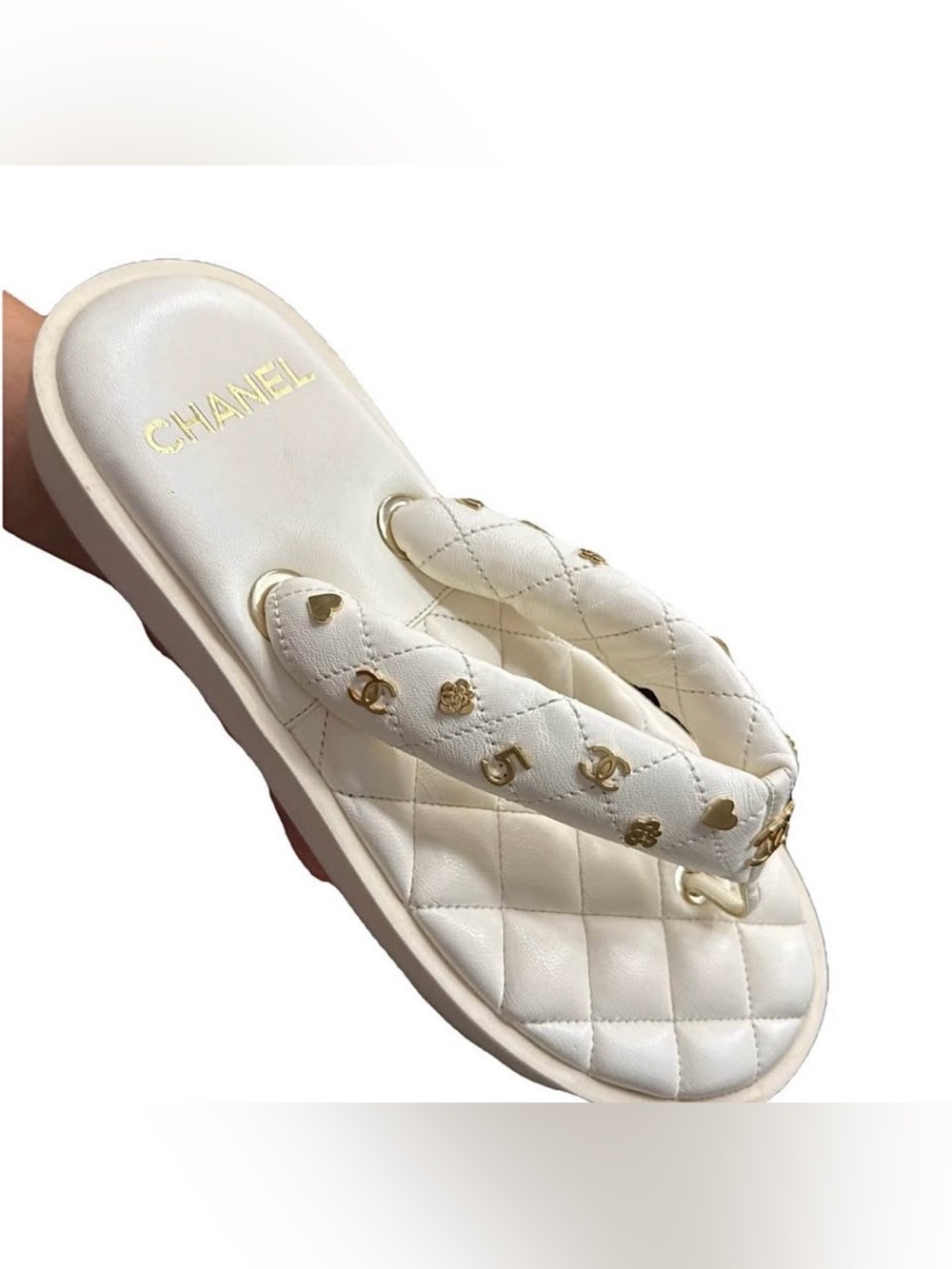 CHANEL White Quilted Leather Thong Sandals with Gold Accents